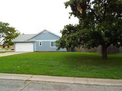 Great side load garage on corner lot