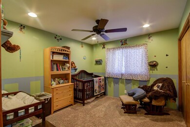 128 Tiffany Ct, Central Point, OR 97502 - photo 5