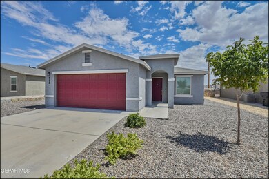 952 Orangetip Dr, El Paso, TX 79928 - photo 2