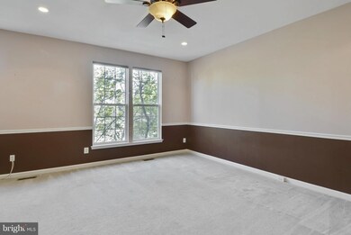 2564 Banshire Dr, Herndon, VA 20171 - photo 3