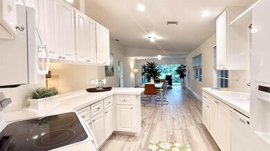 2861 Livingston Ln, West Palm Beach, FL 33411 - photo 4