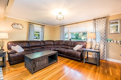 27 Donald Tennant Cir, North Attleboro, MA 02760 - photo 5