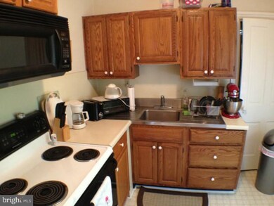 36 E Main St unit 2ND FL, Lansdale, PA 19446 - photo 4