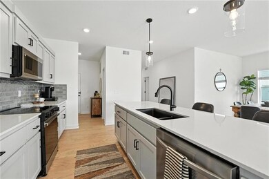 1206 SE Windbreak Dr, Lee's Summit, MO 64081 - photo 6