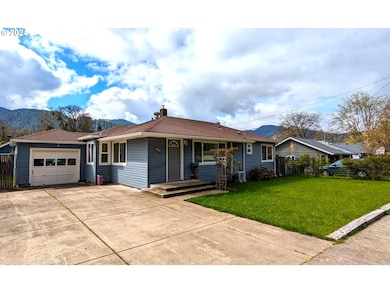 47880 W 2nd St, Oakridge, OR 97463 - photo 2