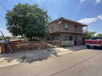 2302 Monterrey Ave, Laredo, TX 78040 - photo 2