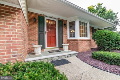 26121 Rudale Dr, Clarksburg, MD 20871 - photo 3