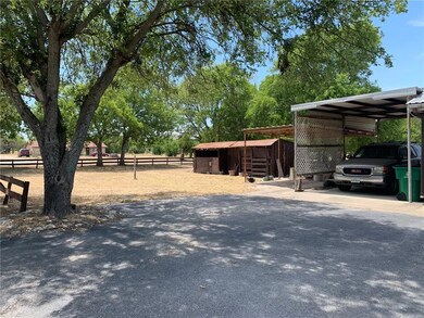 502 Benton, Bruceville, TX 76630 - photo 6