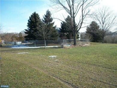 1011 Saint Pauls Church Rd, Pennsburg, PA 18073 - photo 5