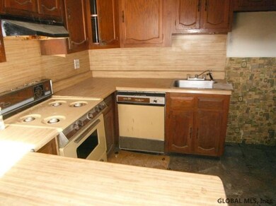 469 S Pearl St, Albany, NY 12202 - photo 6