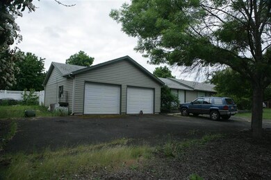 2996 E McAndrews Rd, Medford, OR 97504 - photo 3