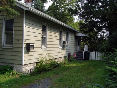438 N 5th St, Stroudsburg, PA 18360 - photo 3