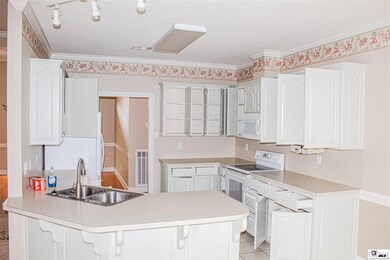 302 Mayhaw St, Monroe, LA 71203 - photo 4