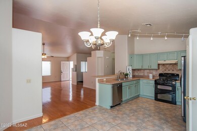 2886 N Mountain Creek Way, Tucson, AZ 85745 - photo 6