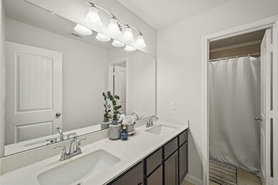 5180 Dry Hollow Dr, Alvin, TX 77511 - photo 4