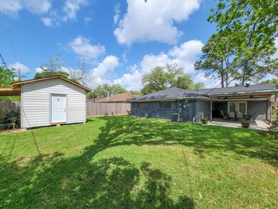 11010 Overlea Dr, Houston, TX 77089 - photo 4