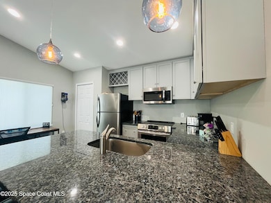 20250924_192358008_iOS