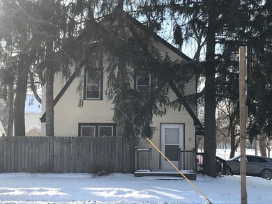 1821 Saginaw Front Photo 2