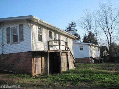 302 Cherokee St, Asheboro, NC 27203 - photo 3