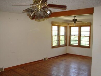 1036 S Harrison St, Hugoton, KS 67951 - photo 7