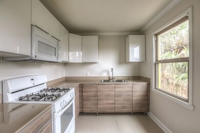 1345 Cortlandt St, Houston, TX 77008 - photo 2