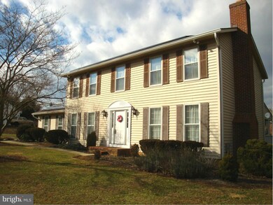 2404 Crestnoll Rd, Reisterstown, MD 21136 - photo 2