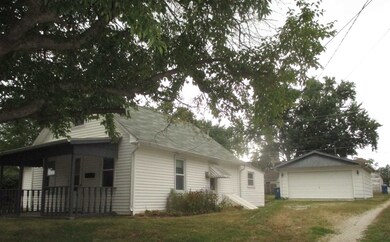 816 2nd St, Covington, IN 47932 - photo 2