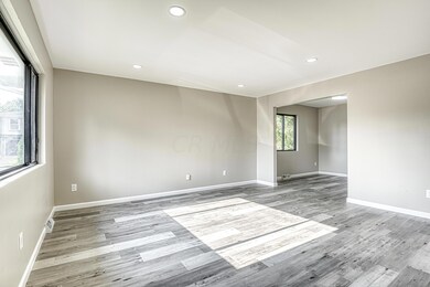 1405 Weybridge Rd Columbus OH 43220 USA-