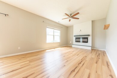 4679 Bayview Dr, Columbus, IN 47203 - photo 3