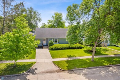 1910 12th Ave S, Fargo, ND 58103 - photo 2