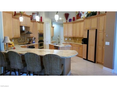 Luxury kitchen with breakfast bar.  2 convection o