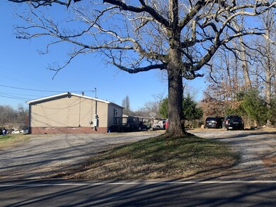 100 Archery Ln, Shelbyville, TN 37160 - photo 3