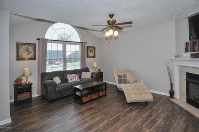 190 Kayla Brooke Ct, Mount Washington, KY 40047 - photo 7