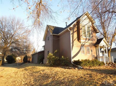 705 S Center St, Shenandoah, IA 51601 - photo 2