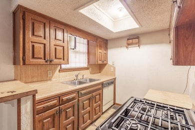 1407 Tarberry Rd, Houston, TX 77088 - photo 5