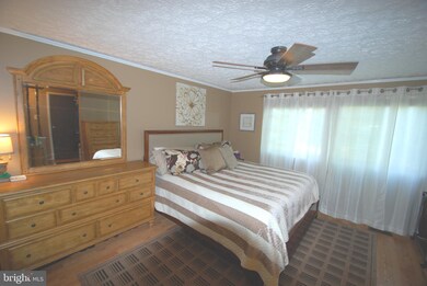 9300 Cross Timbers Ct, Laurel, MD 20723 - photo 3