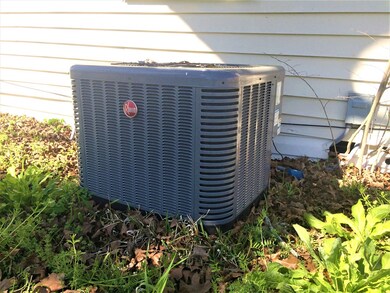 Nearly new HVAC Unit