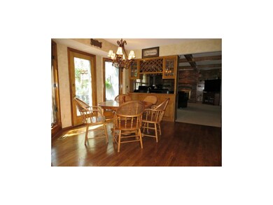 Dining area in kitchen