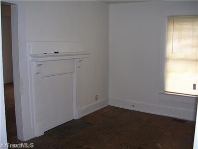 302 Uwharrie St, Asheboro, NC 27203 - photo 2