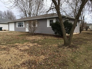 802 S Locust 011817 (2)