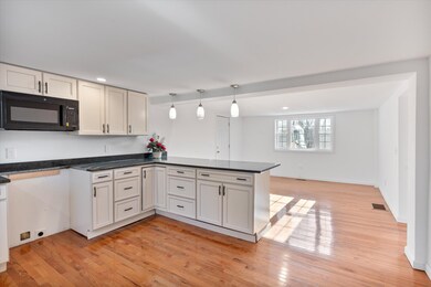 81 Willowbrook Ave, Stratham, NH 03885 - photo 7