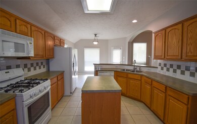 3991 Wildflower Ln, Alvin, TX 77511 - photo 6