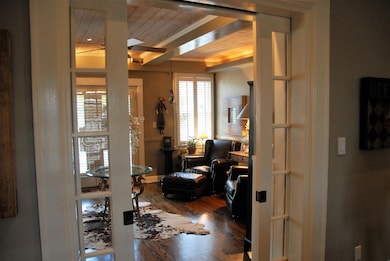 3dLIBRARY THRU DOORS