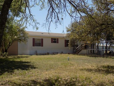 302 Cowboys Ln, Springtown, TX 76082 - photo 3