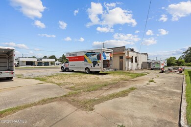 1-web-or-mls-409 W Pinhook Rd-1