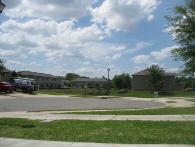 7757 Highchair Ln, Jacksonville, FL 32210 - photo 2