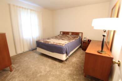 1027 W Dresden Dr, Morris, IL 60450 - photo 7