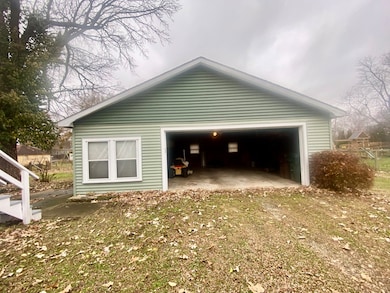 365 S 4th Ave, Saint Anne, IL 60964 - photo 6