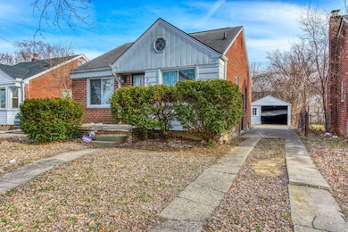 3-web-or-mls-12014 Duchess St (3 of 33)