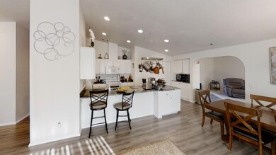 1107-Pheasant-Central-Point-Kitchen (2)